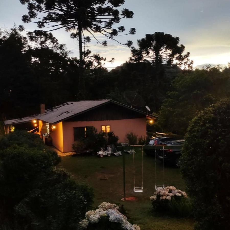 Casa Em Campos Do Jordao - 3 Quartos, Com Churrasqueira Eksteriør billede