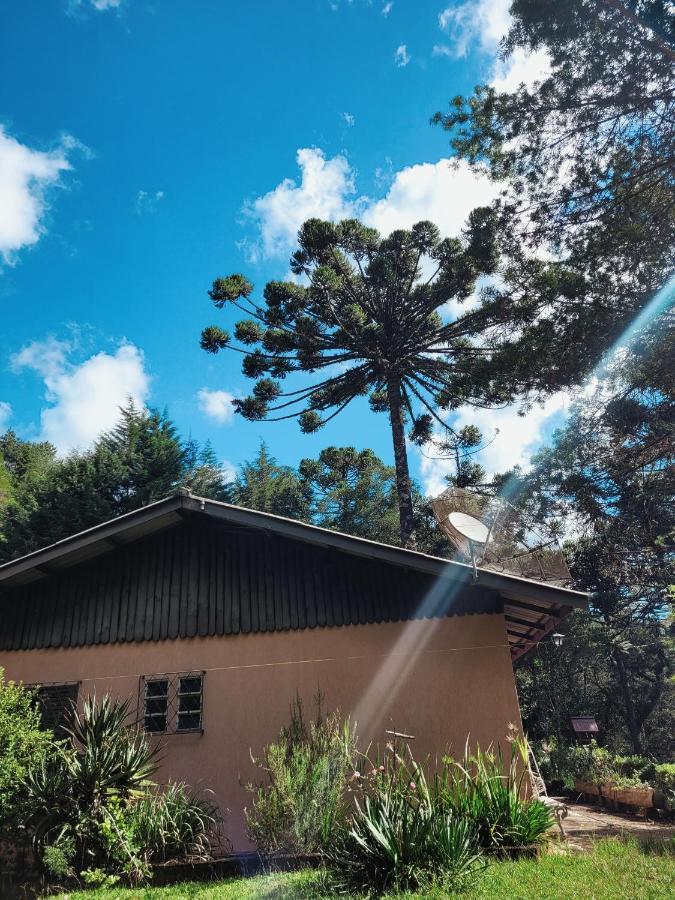 Casa Em Campos Do Jordao - 3 Quartos, Com Churrasqueira Eksteriør billede