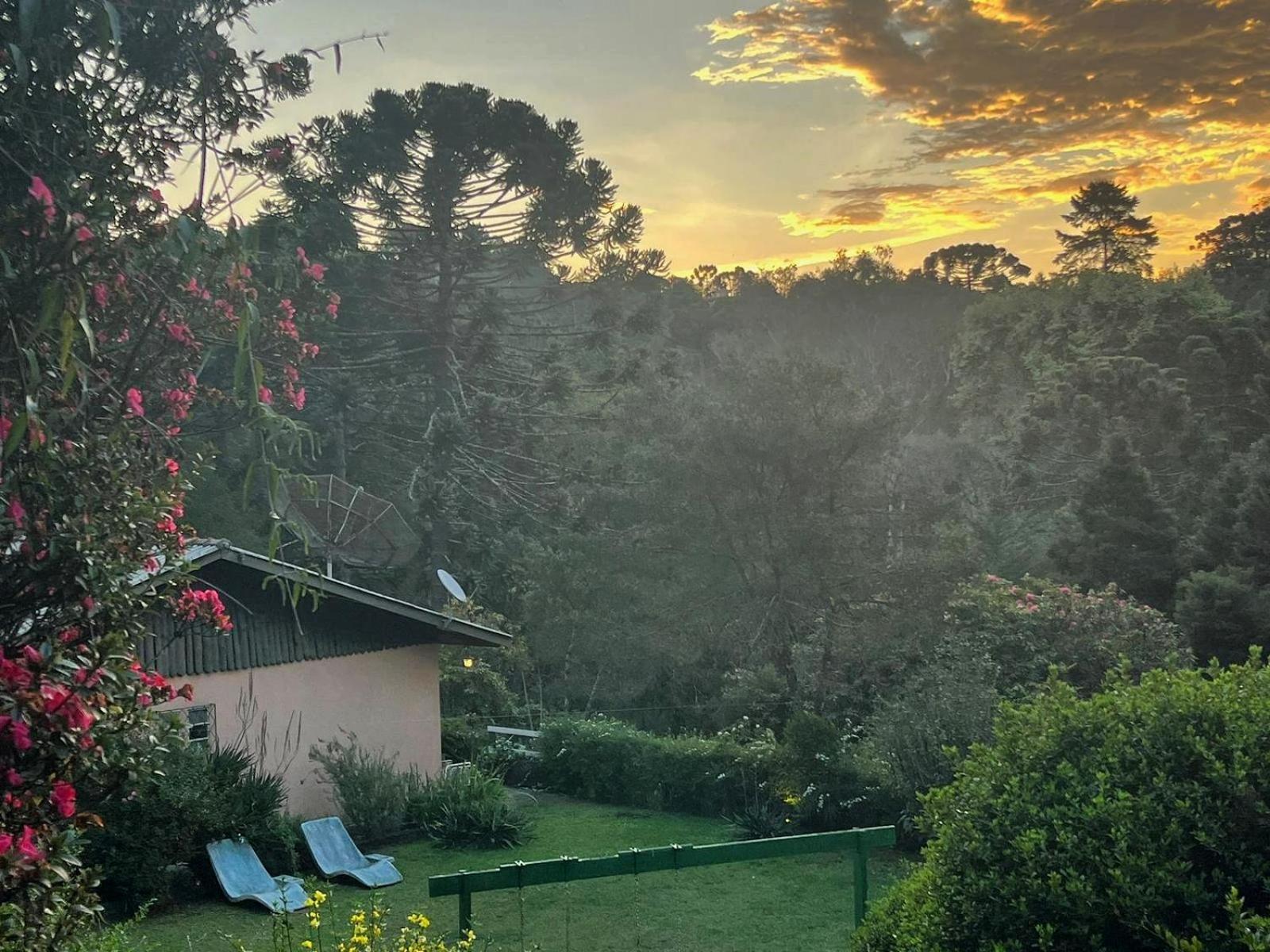 Casa Em Campos Do Jordao - 3 Quartos, Com Churrasqueira Eksteriør billede